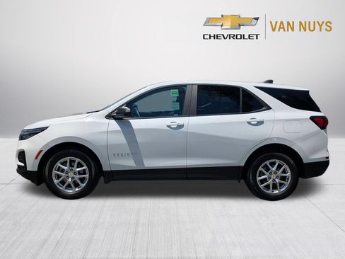 Used 2023 Chevrolet Equinox LS w/ LS Convenience Package FWD image 8