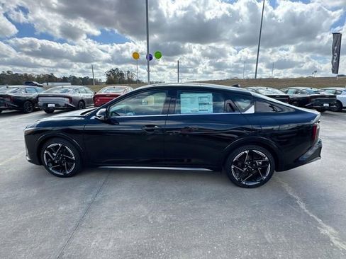 New 2026 Kia K4 GT-Line image 5