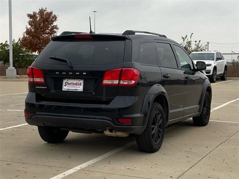Used 2019 Dodge Journey SE image 23