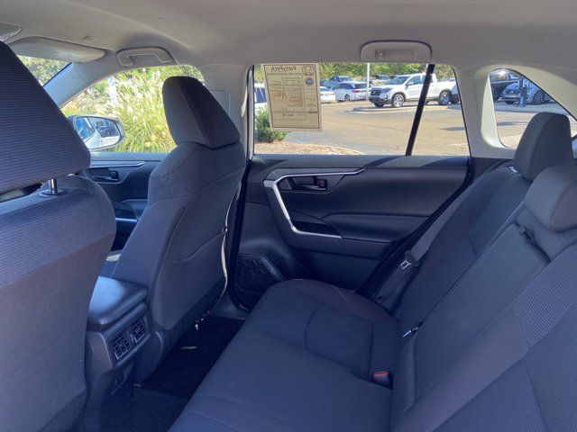 Used 2025 Toyota RAV4 LE AWD/4WD image 18