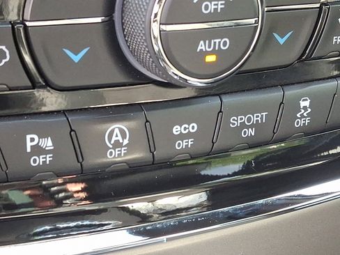 Used 2021 Jeep Grand Cherokee Laredo X AWD/4WD image 26