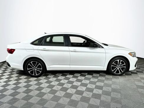 Used 2024 Volkswagen Jetta Sport FWD image 8