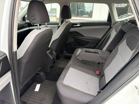 Used 2022 Volkswagen Taos S w/ IQ Drive S Package FWD image 4