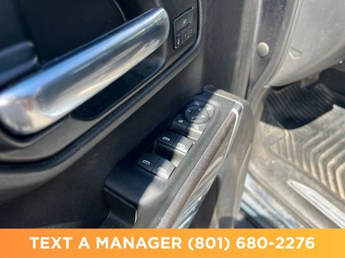 Used 2019 Chevrolet Silverado 1500 LTZ w/ Z71 Off-Road Package AWD/4WD image 13