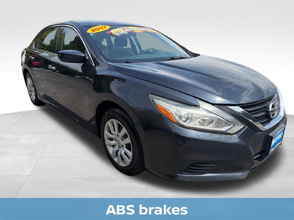 Used 2017 Nissan Altima 2.5 S FWD image 10