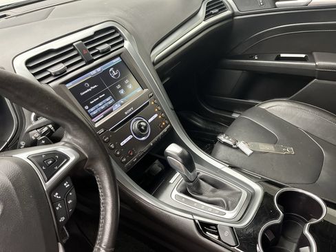 Used 2016 Ford Fusion Titanium FWD image 16