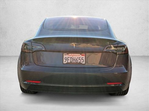 Used 2018 Tesla Model 3 Long Range image 5