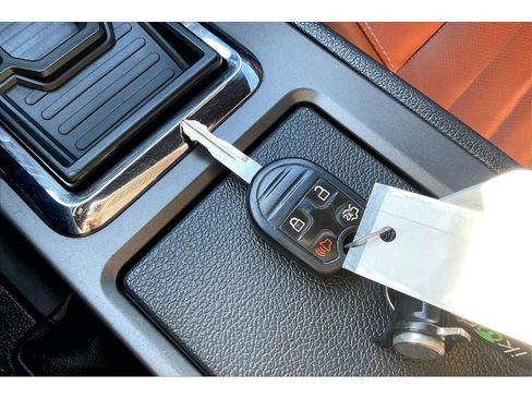 Used 2013 Ford Mustang Premium RWD image 13
