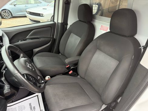 Used 2019 RAM ProMaster City Tradesman SLT image 12