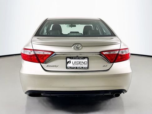 Used 2017 Toyota Camry SE FWD image 6