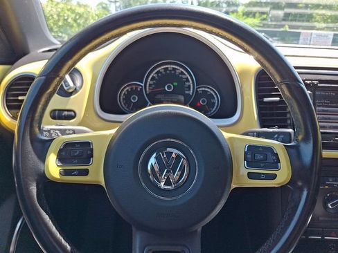 Used 2013 Volkswagen Beetle 2.5 FWD image 18