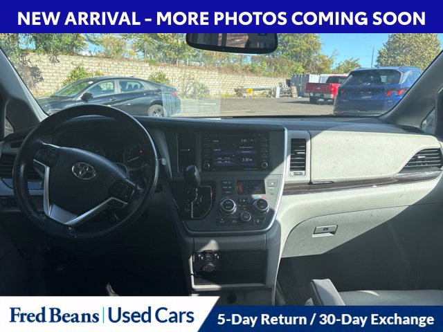 Used 2020 Toyota Sienna XLE AWD/4WD image 13