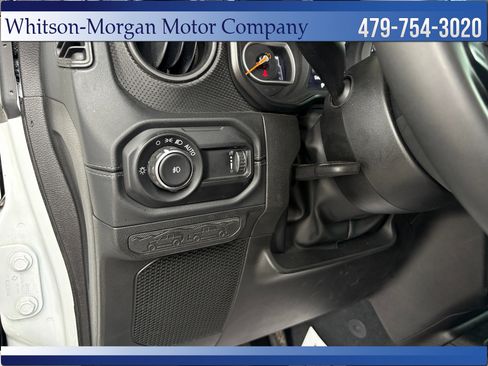 Used 2024 Jeep Wrangler Unlimited Rubicon w/ Technology Group AWD/4WD image 13