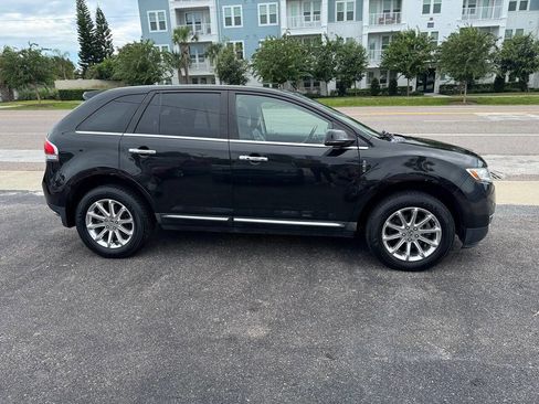 Used 2015 Lincoln MKX AWD w/ Equipment Group 102A image 9