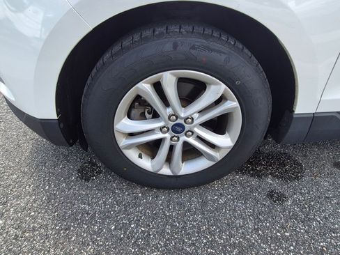 Used 2020 Ford Edge SEL w/ Convenience Package AWD/4WD image 9