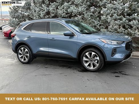 Used 2025 Ford Escape Platinum image 11