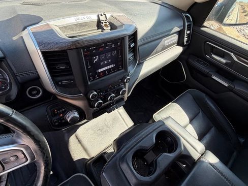 Used 2019 RAM 1500 Laramie AWD/4WD image 18
