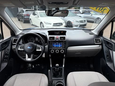 Used 2017 Subaru Forester 2.5i AWD/4WD image 24