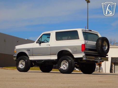 Used 1995 Ford Bronco XLT AWD/4WD image 33