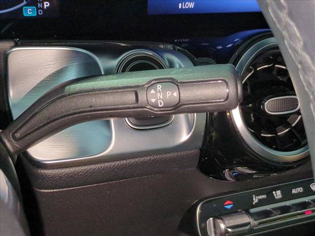 Used 2026 Mercedes-Benz GLB 250 image 12