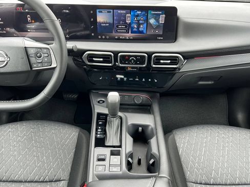 New 2026 Nissan Sentra SV FWD image 4