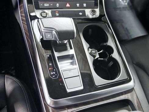 Used 2021 Audi Q8 Premium Plus w/ Premium Plus Package AWD/4WD image 28