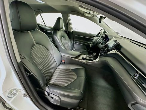 Certified 2023 Toyota Camry SE w/ Convenience Package image 25