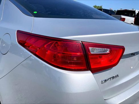 Used 2014 Kia Optima LX FWD image 25