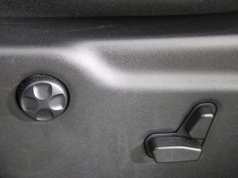 Used 2022 Jeep Grand Cherokee Limited image 22