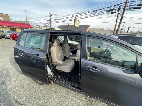 Used 2015 MAZDA MAZDA5 Sport image 19