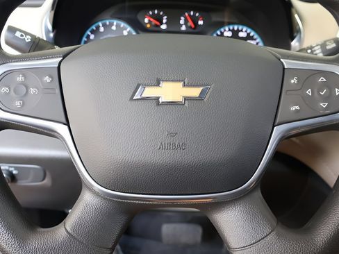 Used 2022 Chevrolet Traverse LS FWD image 22