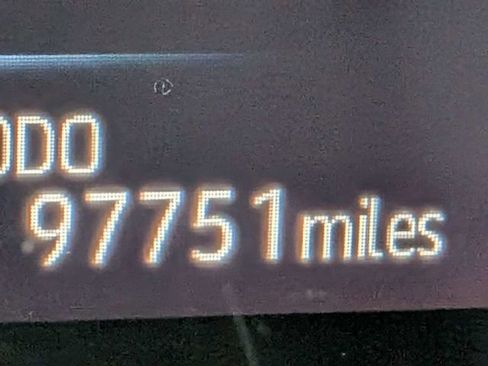 Used 2020 Toyota Camry XSE FWD image 34