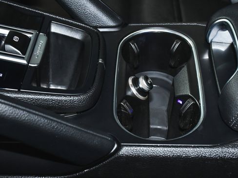 Used 2022 Porsche Cayenne Platinum Edition image 48