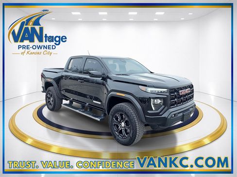 Certified 2024 GMC Canyon Elevation w/ Elevation Premium Package image 3