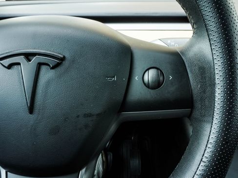 Used 2020 Tesla Model Y Long Range AWD/4WD image 28