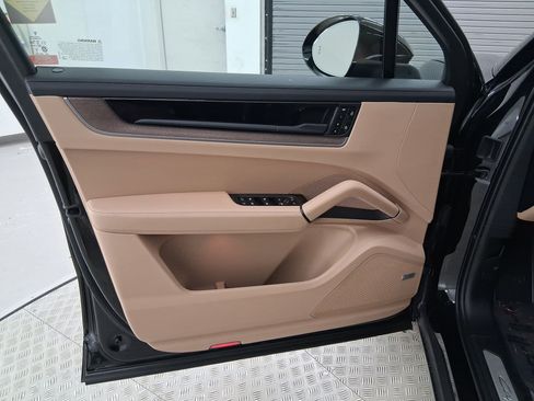 New 2025 Porsche Cayenne S image 22