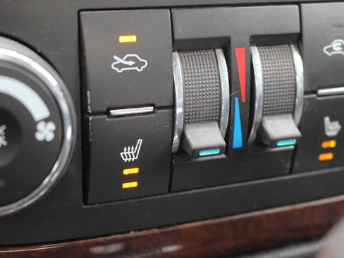 Used 2011 Chevrolet Impala LT w/ Luxury Edition Package image 26