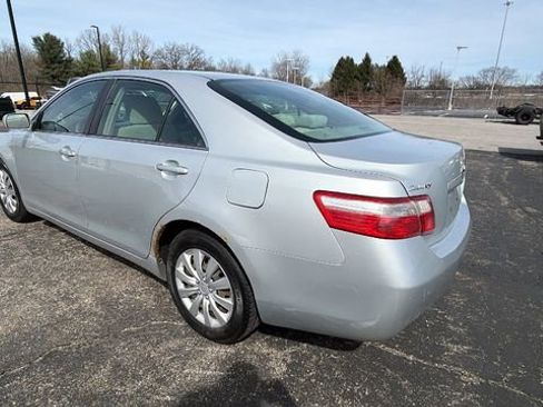 Used 2007 Toyota Camry LE FWD image 4