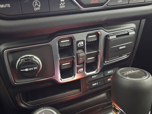 New 2026 Jeep Gladiator Mojave AWD/4WD image 30