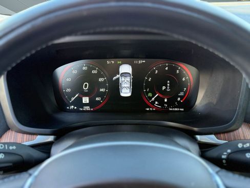 Used 2022 Volvo S60 B5 Momentum image 18