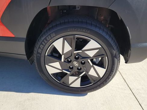 Used 2024 Hyundai Kona SEL AWD/4WD image 17