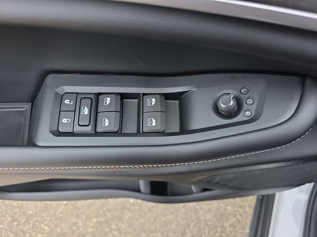 New 2026 Jeep Grand Cherokee Altitude AWD/4WD image 28