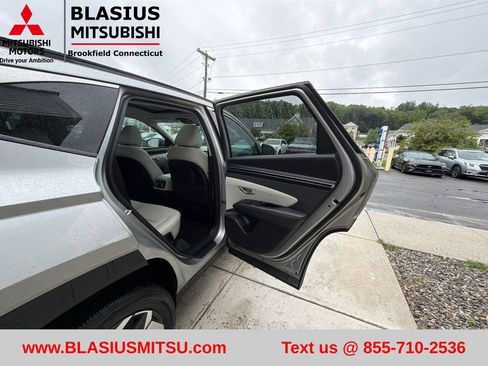 Used 2023 Hyundai Tucson Limited AWD/4WD image 49