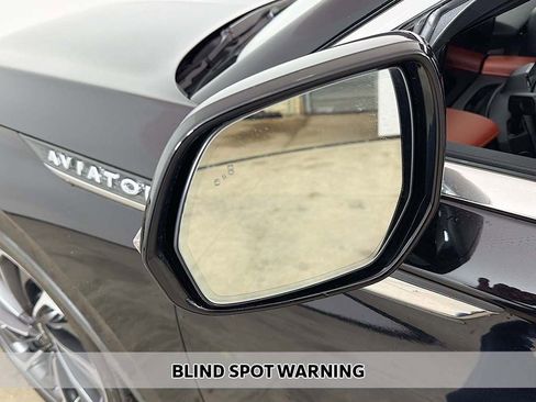 Used 2025 Lincoln Aviator Reserve w/ Equipment Group 201A image 7