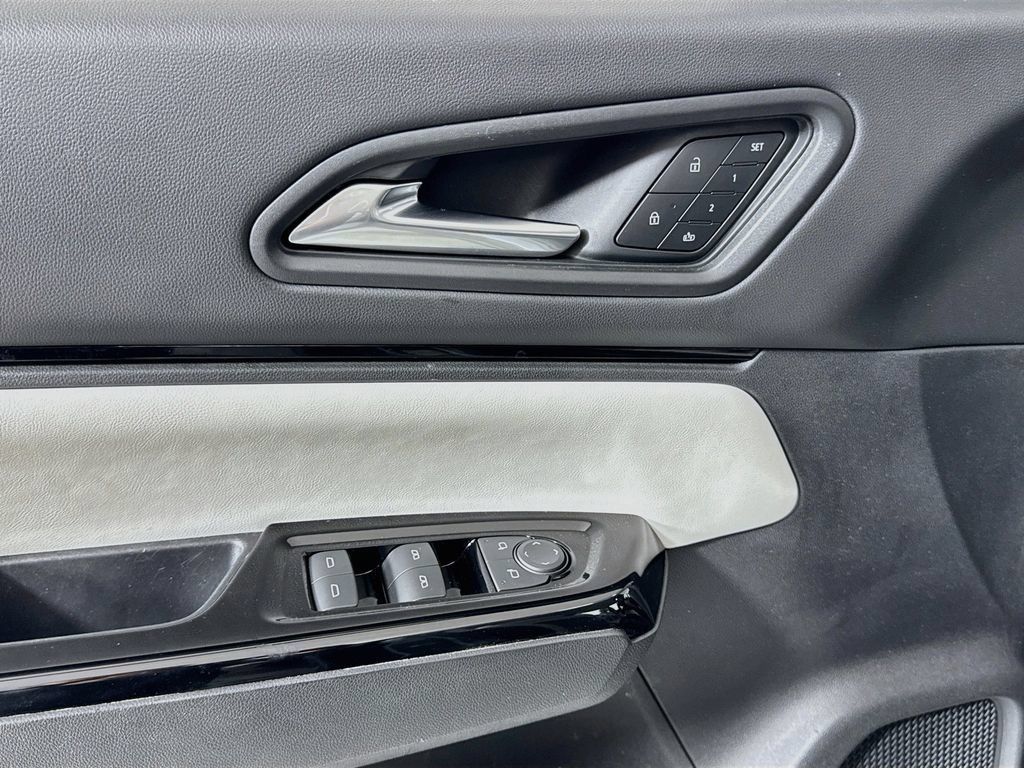 Used 2025 Honda Prologue Touring image 17
