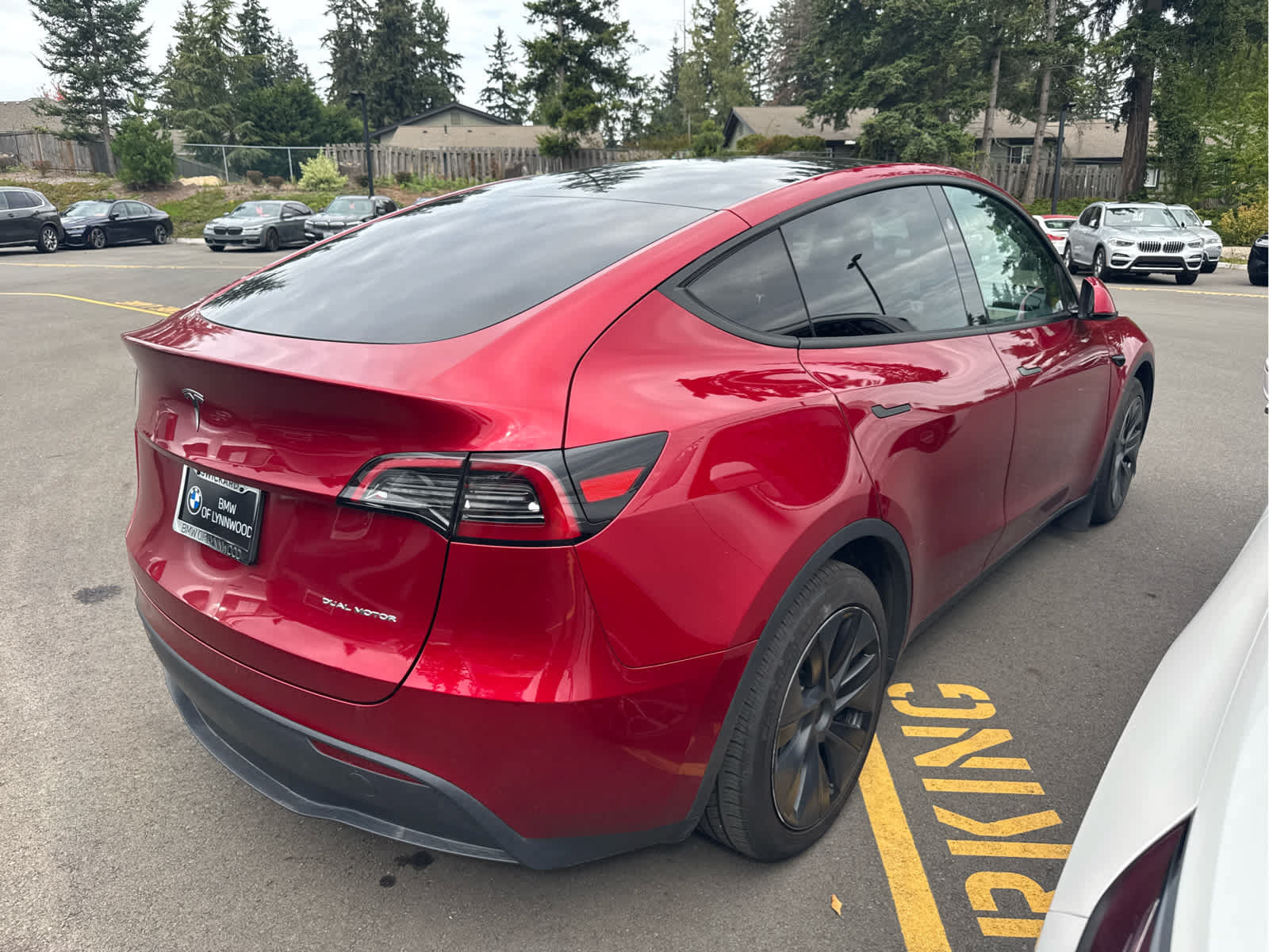 Used 2024 Tesla Model Y Long Range AWD/4WD image 6