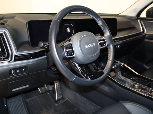 Used 2025 Kia Sorento SX AWD/4WD image 38