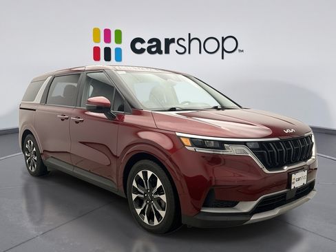 Used 2024 Kia Carnival EX FWD image 7