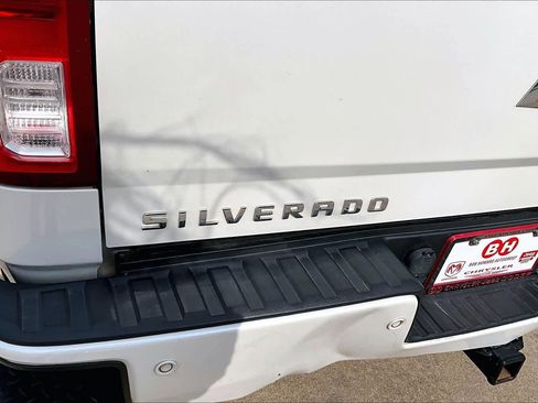 Used 2017 Chevrolet Silverado 1500 High Country image 31