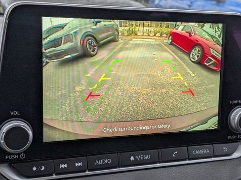 Used 2025 Nissan Sentra SV FWD image 20